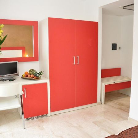 Gil'S Hotel Ольбия Экстерьер фото